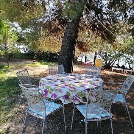 Eleni Apartment *